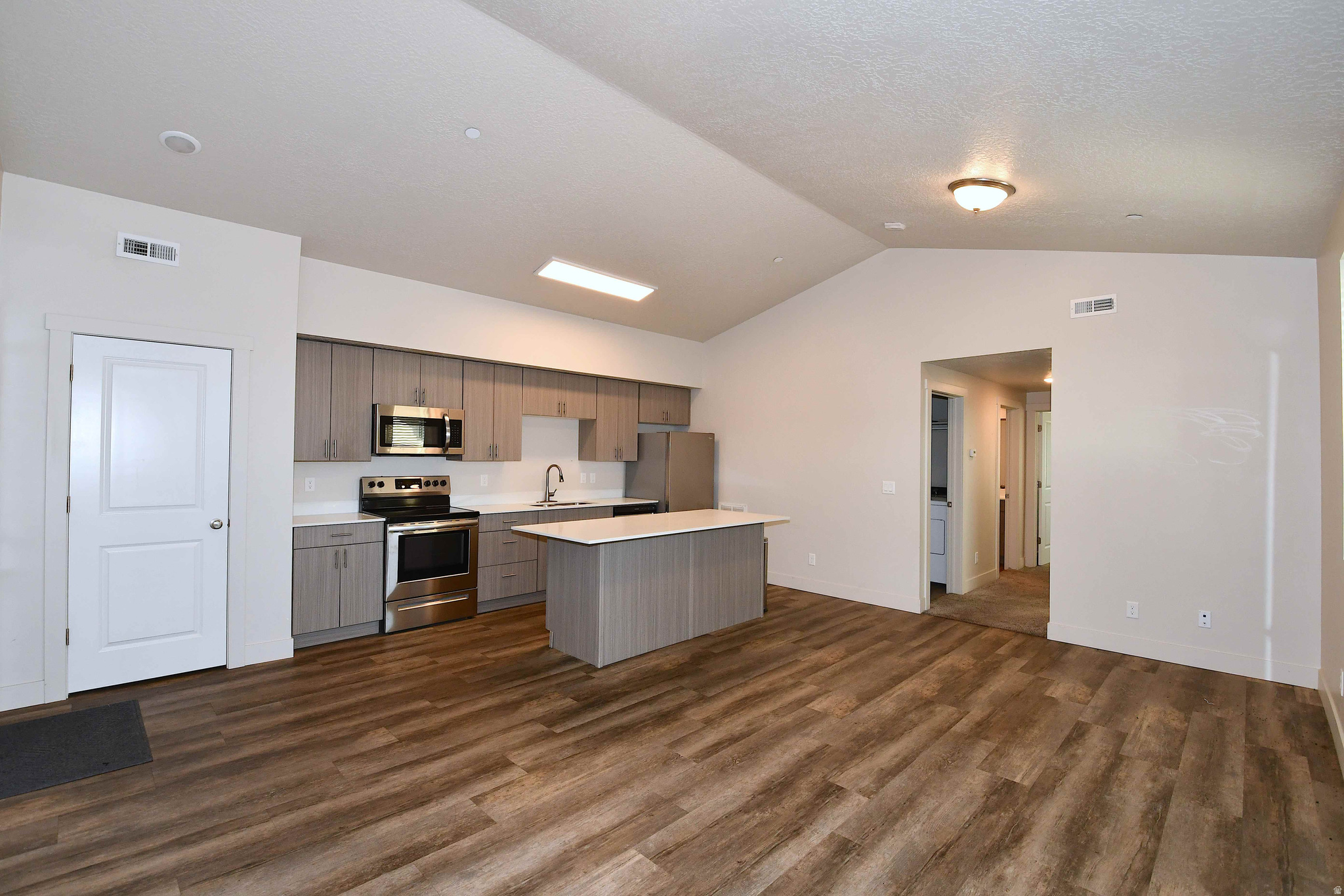 PARKSIDE SEVEN - Residential