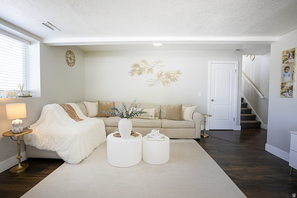 CLOVER DELL PARK - Residential