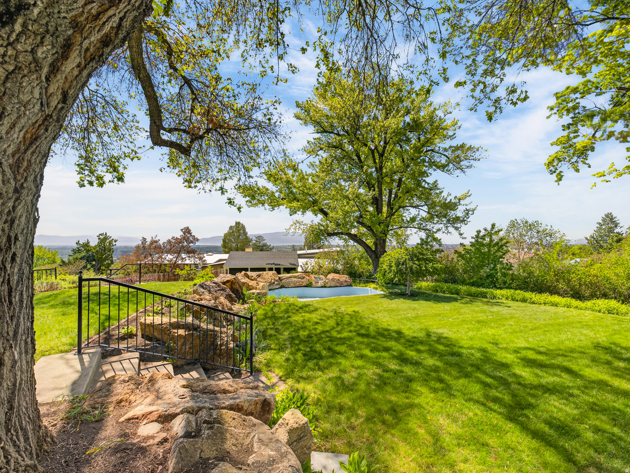 OAK HILLS - Residential