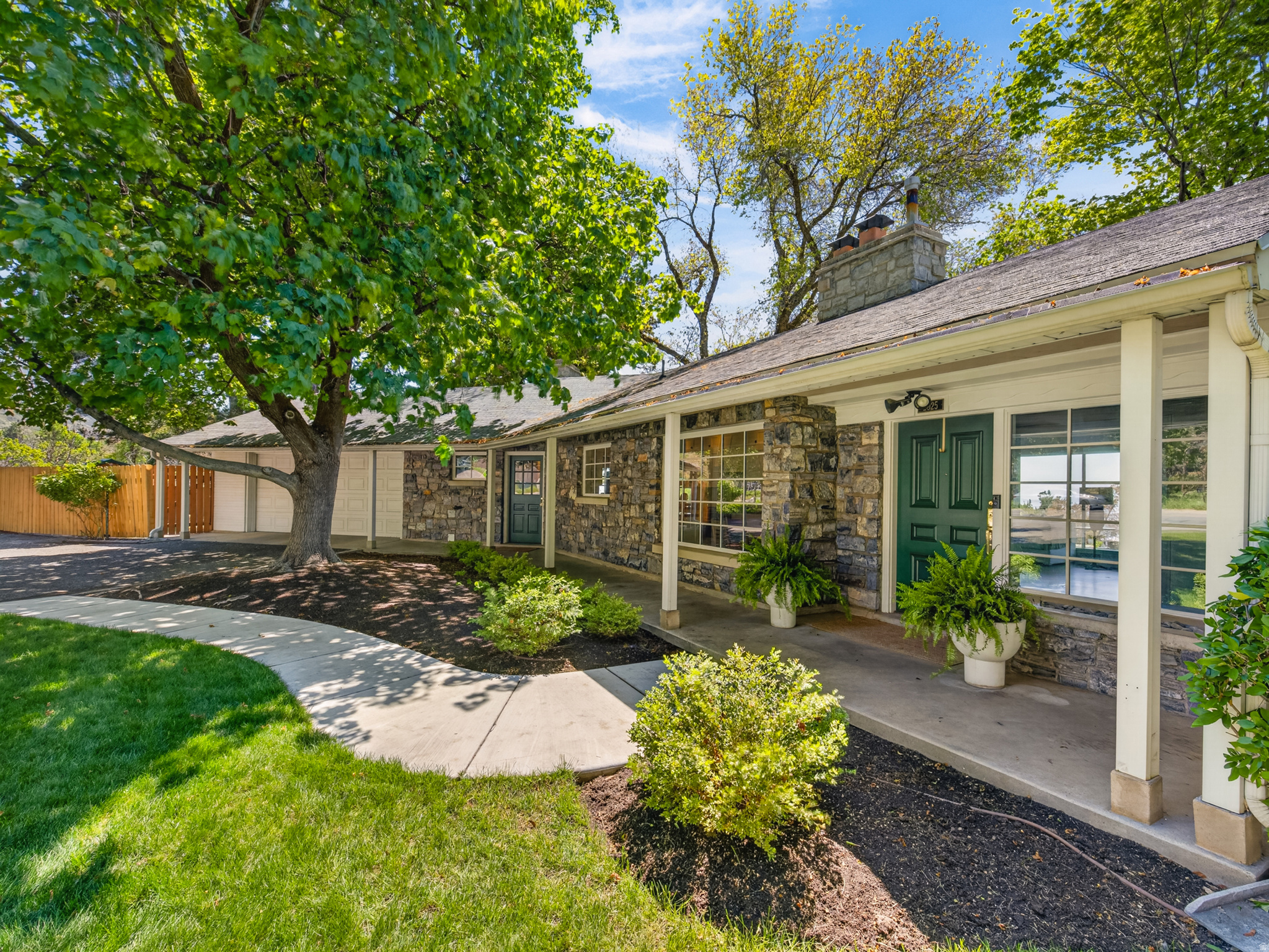 OAK HILLS - Residential