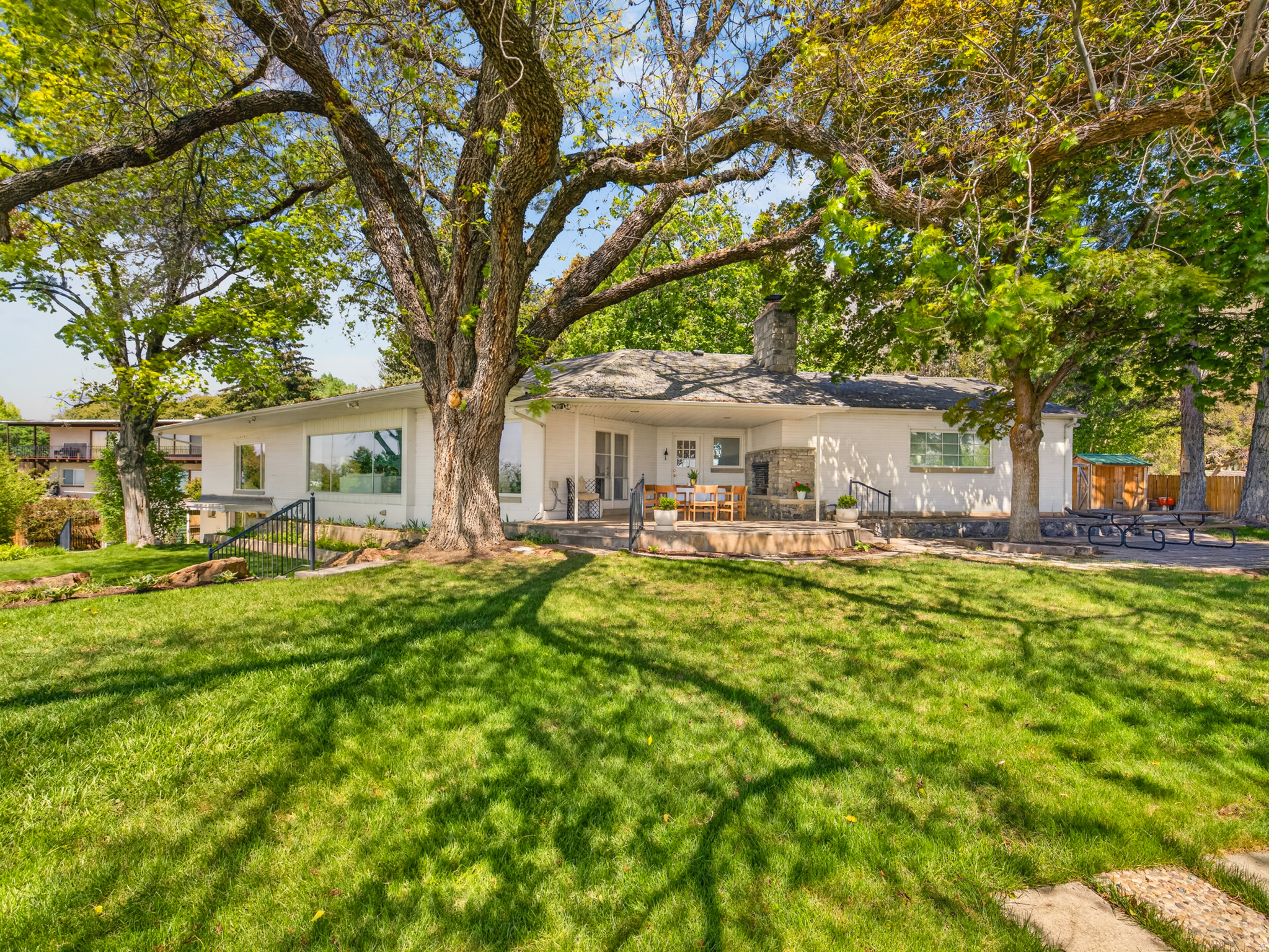 OAK HILLS - Residential