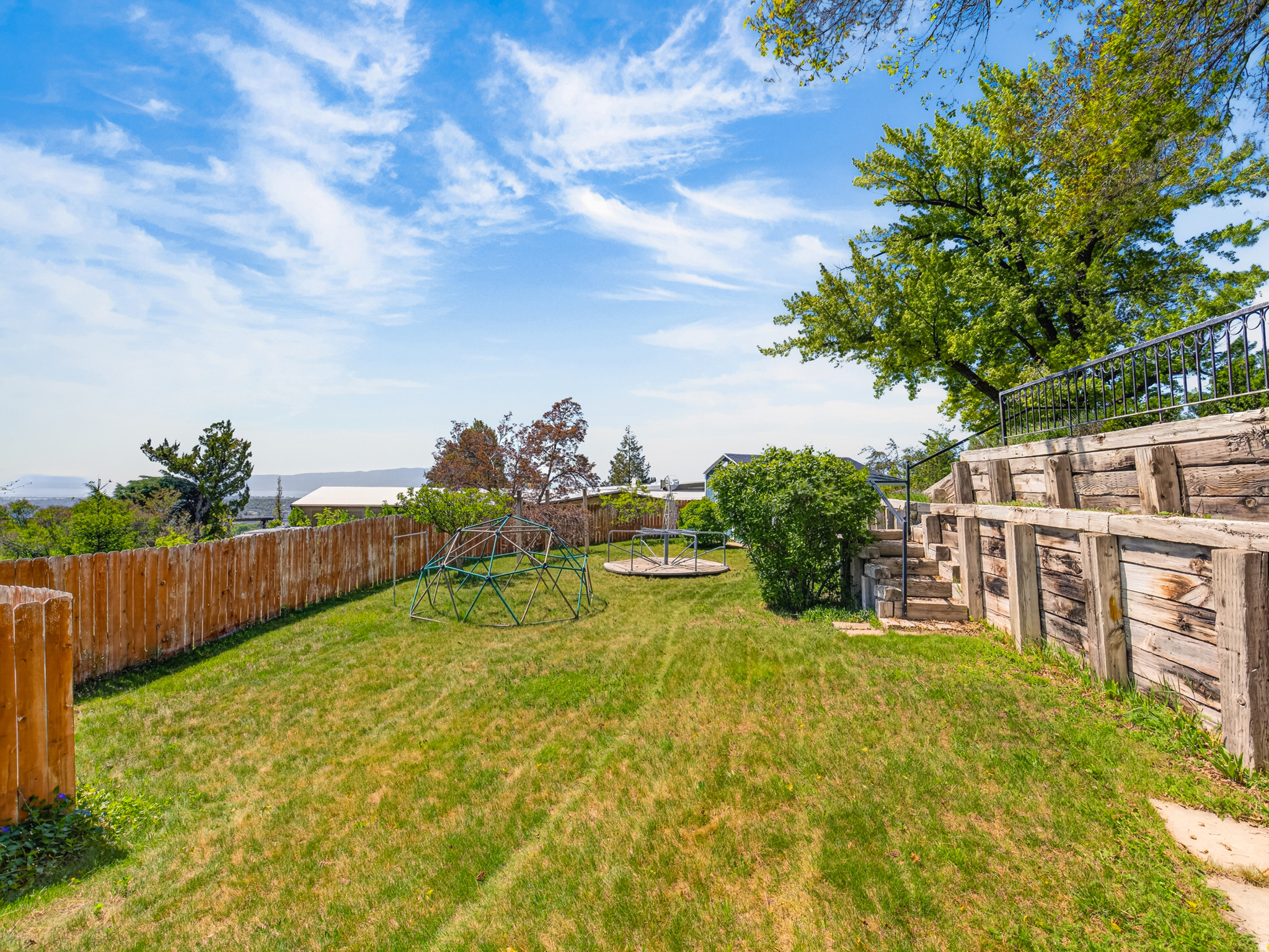 OAK HILLS - Residential
