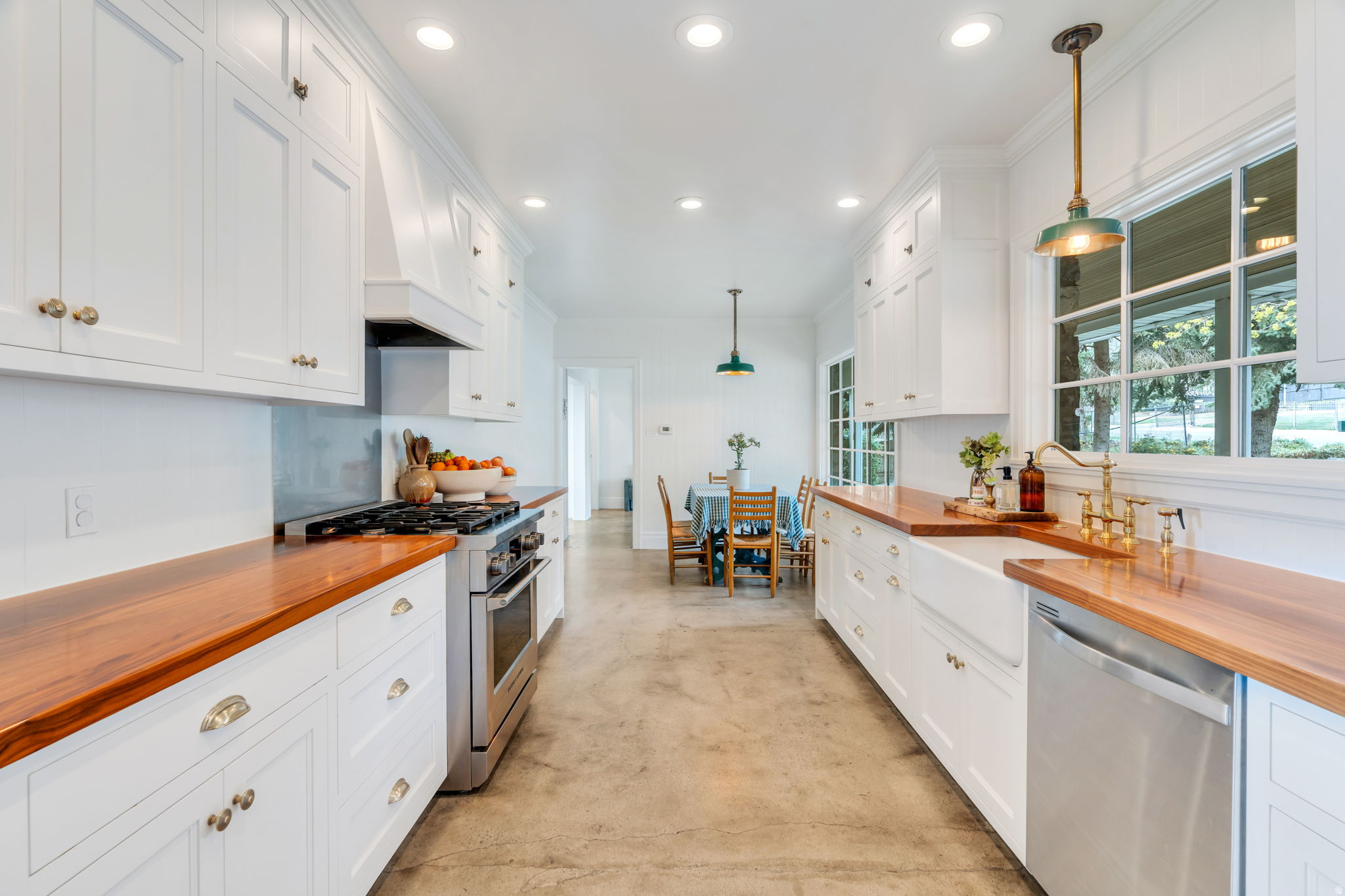 OAK HILLS - Residential