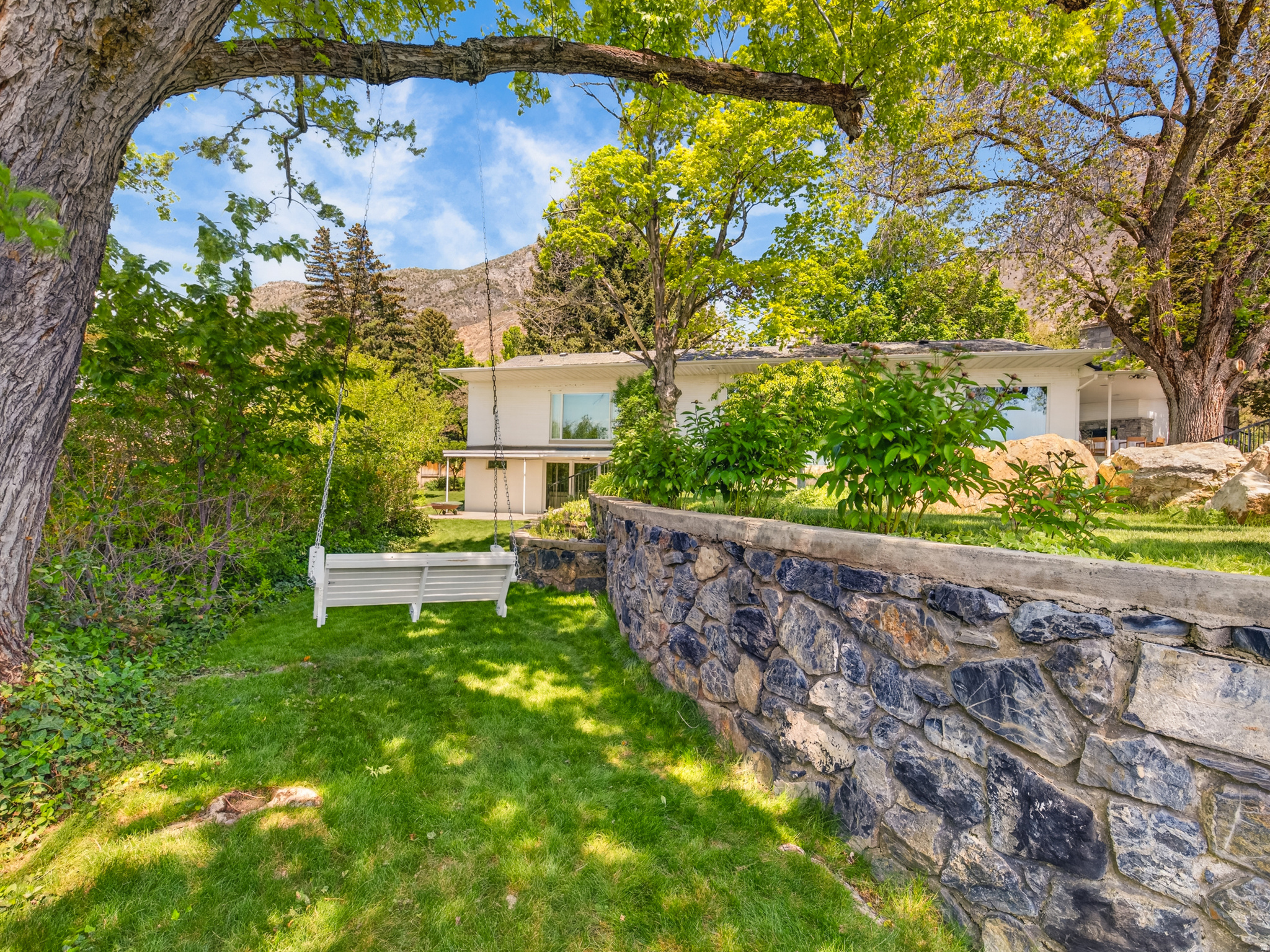 OAK HILLS - Residential
