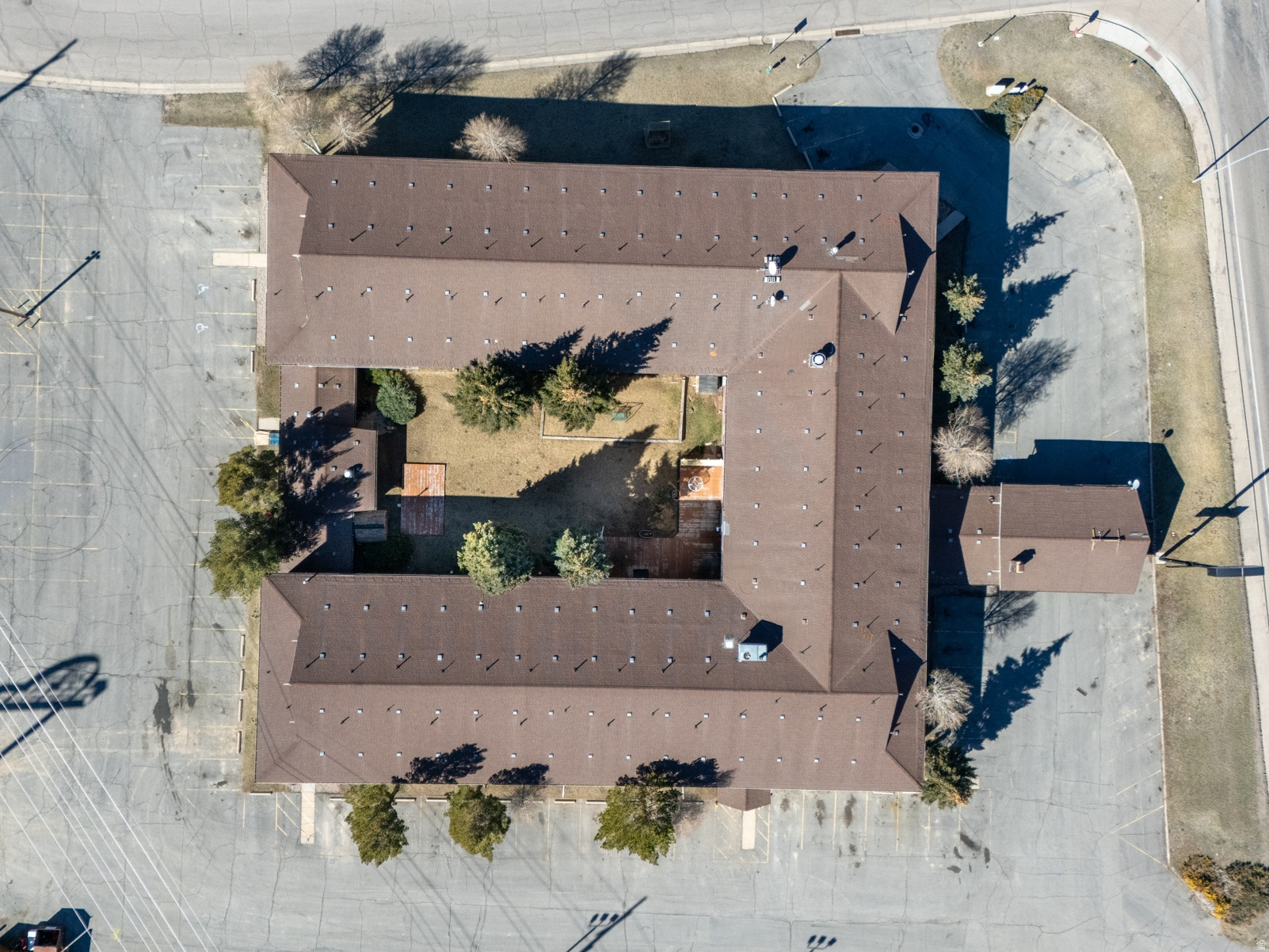 EVANSTON INDUSTRIAL CENTER SECOND - Commercial Sale