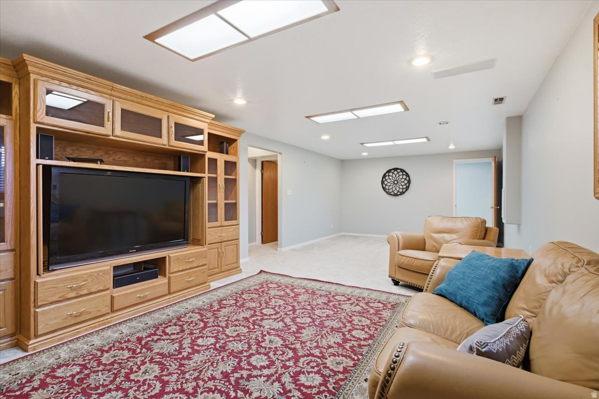 MEADOW CREST - Residential