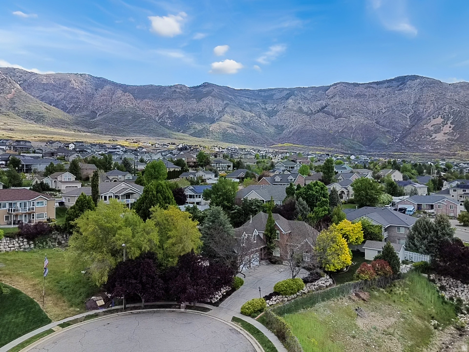 WILLOW SPRINGS - Residential
