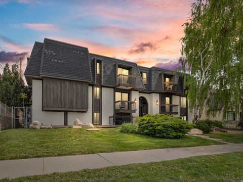 Photo of 425 S 900 E, Salt Lake City, UT 84102 (MLS # 2153765)