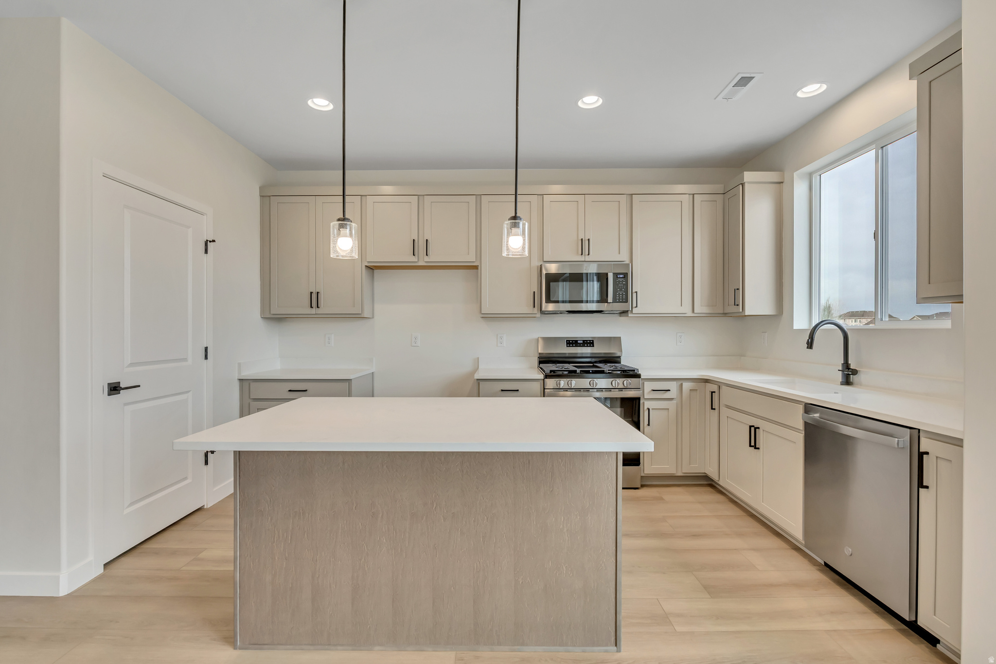 VISTA AT SUMMERFIELD - Residential