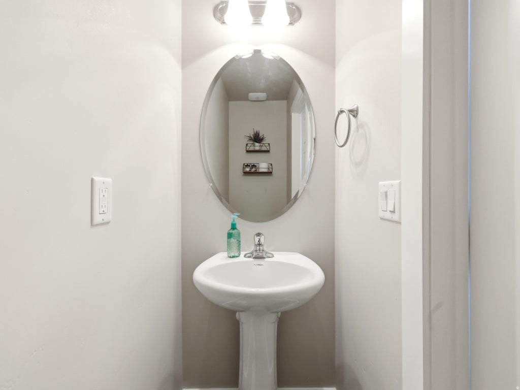 Photo of 4382 E CASPIAN CT, Eagle Mountain, UT 84005 (MLS # 2163229)