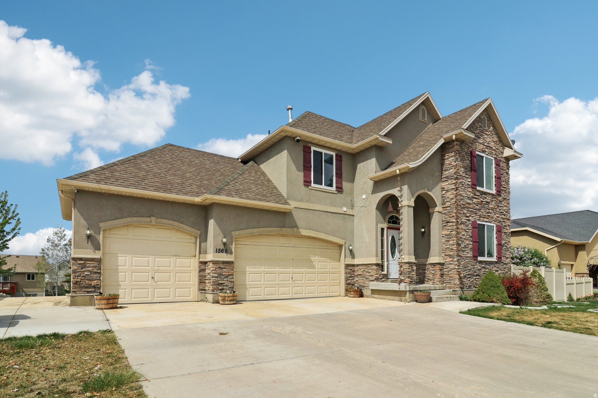 THE MAPLES AT BROOKS - Residential