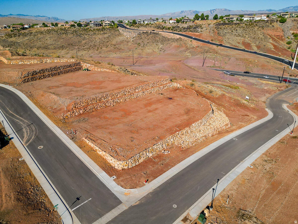 KNETTAS KNOLL SUBDIVISION - Land