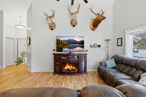 Tiny photo for 1379 N 2530 W, Clinton, UT 84015 (MLS # 2151886)