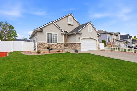 Tiny photo for 1379 N 2530 W, Clinton, UT 84015 (MLS # 2151886)