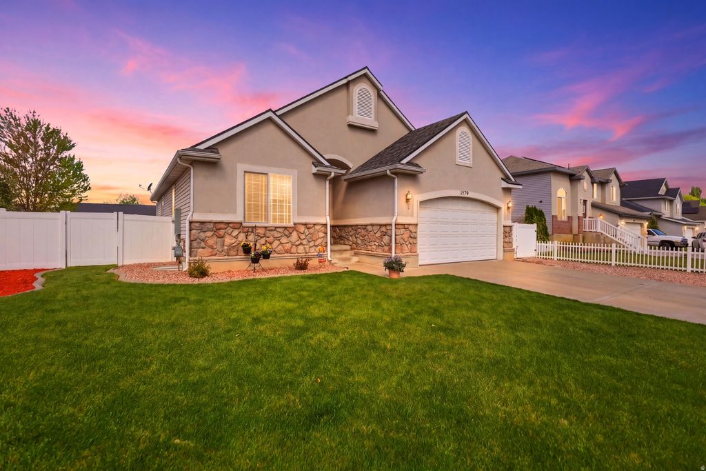 Photo of 1379 N 2530 W, Clinton, UT 84015 (MLS # 2151886)