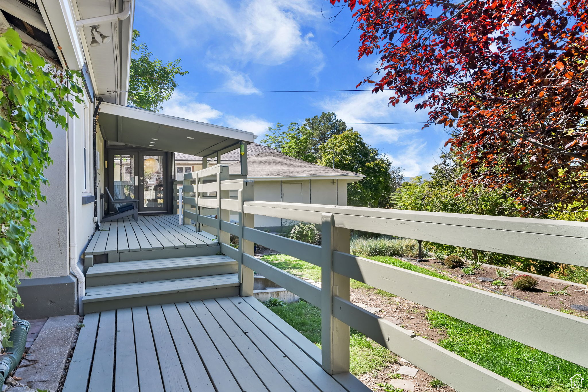 YALECREST - Residential