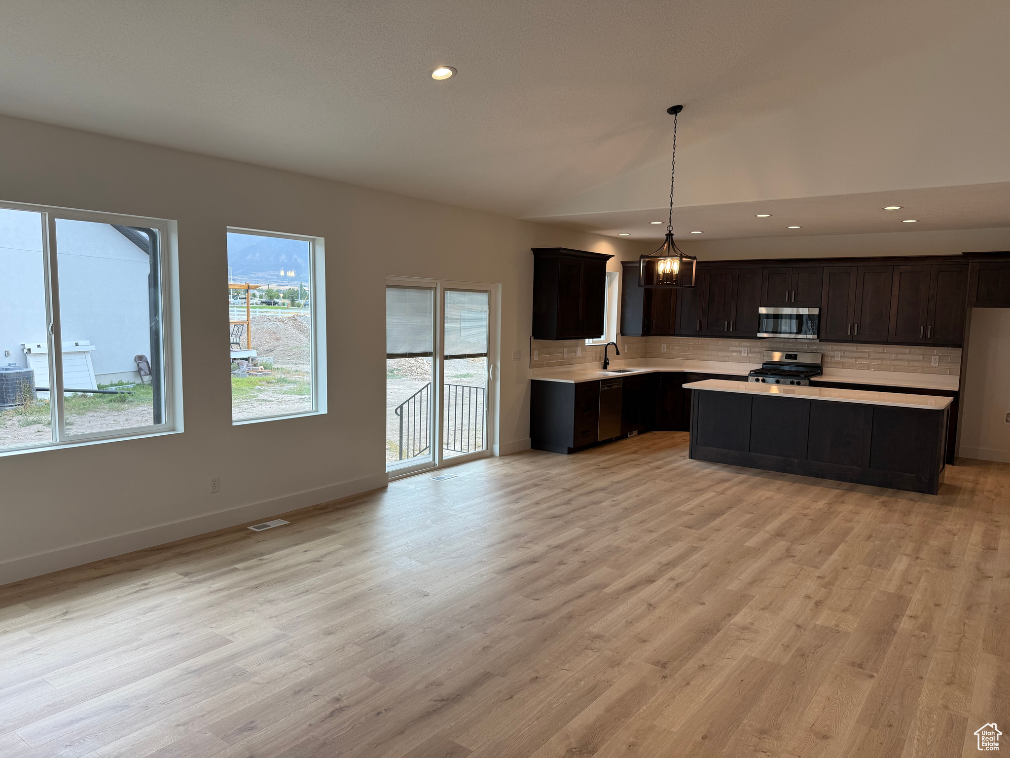 SUNNYSIDE ESTATES SUBDIVISION - Residential