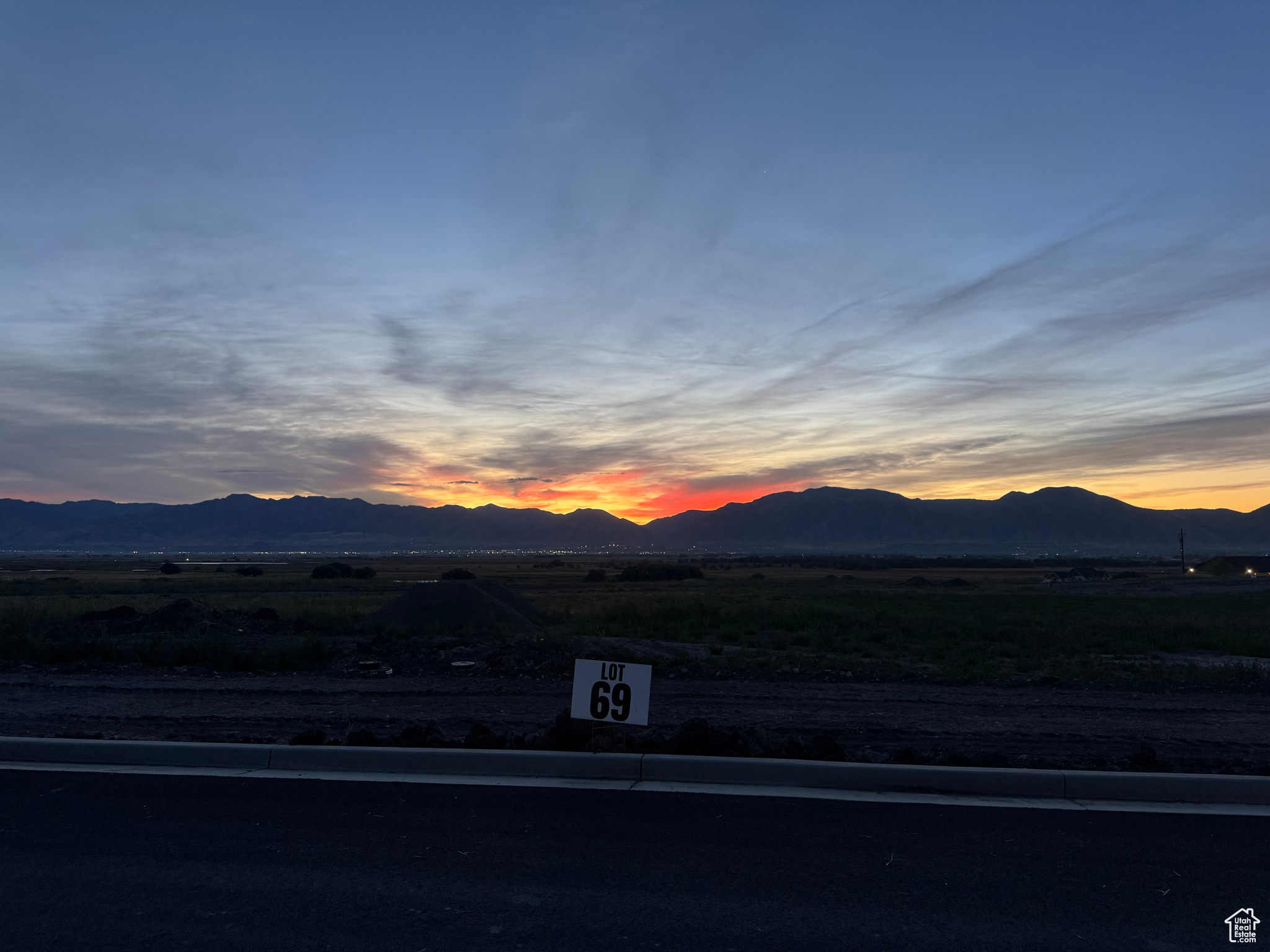 BLUEBERRY SPRINGS - Land