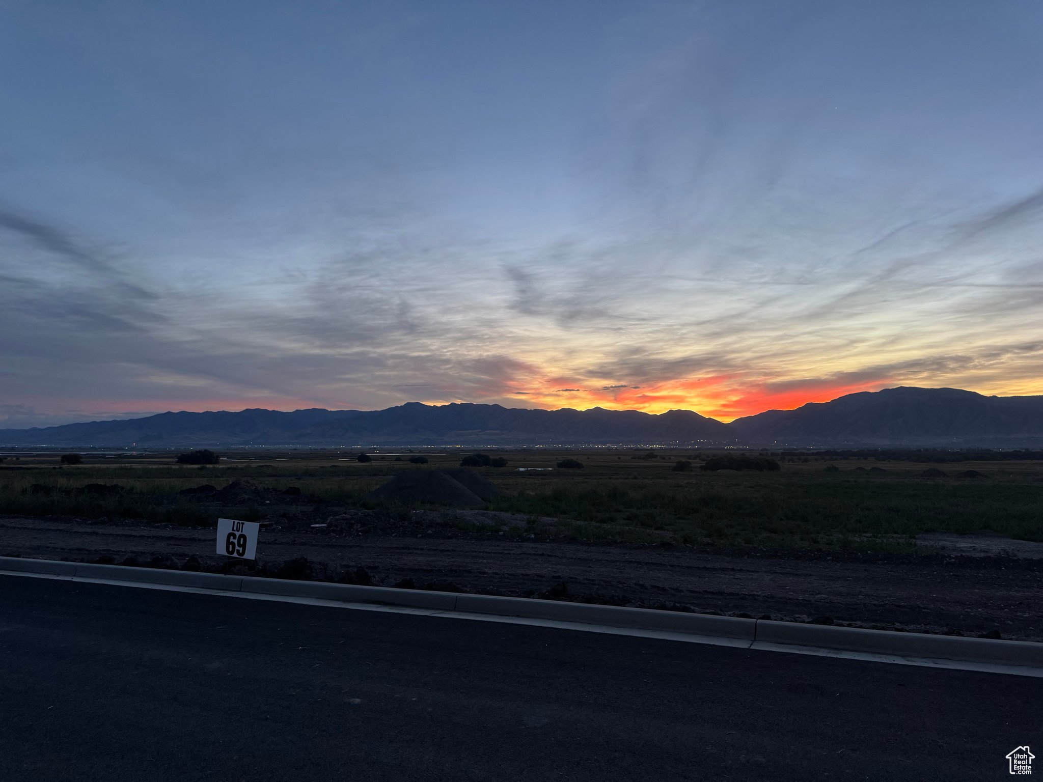 BLUEBERRY SPRINGS - Land