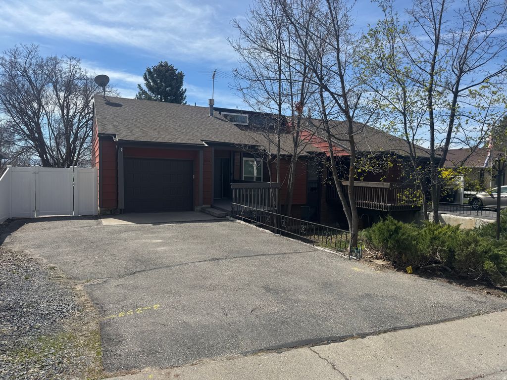 Photo of 1054 LAMPLIGHTER DR, Logan, UT 84321 (MLS # 2147017)