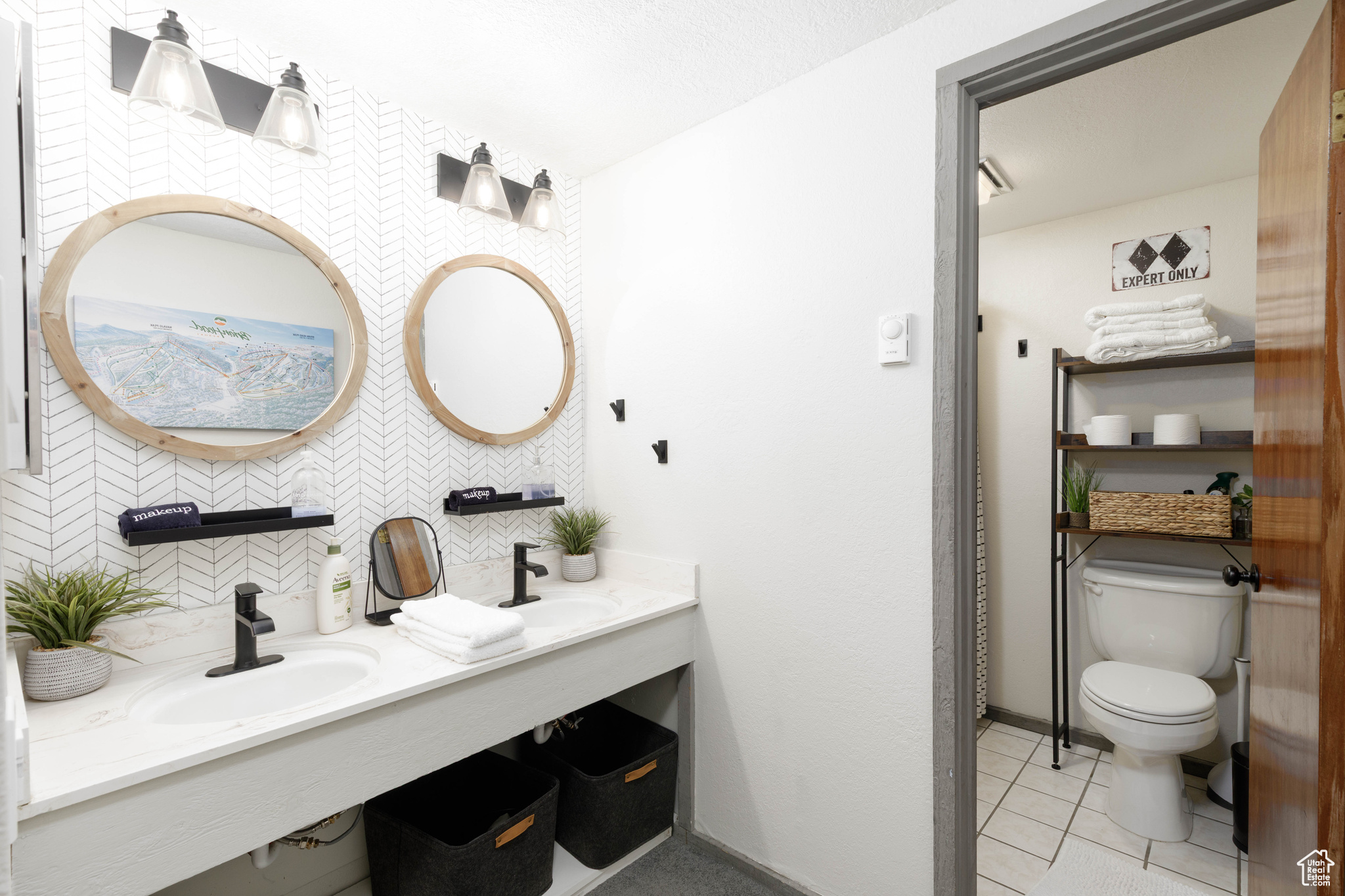 CHALET VILLAGE - Residential