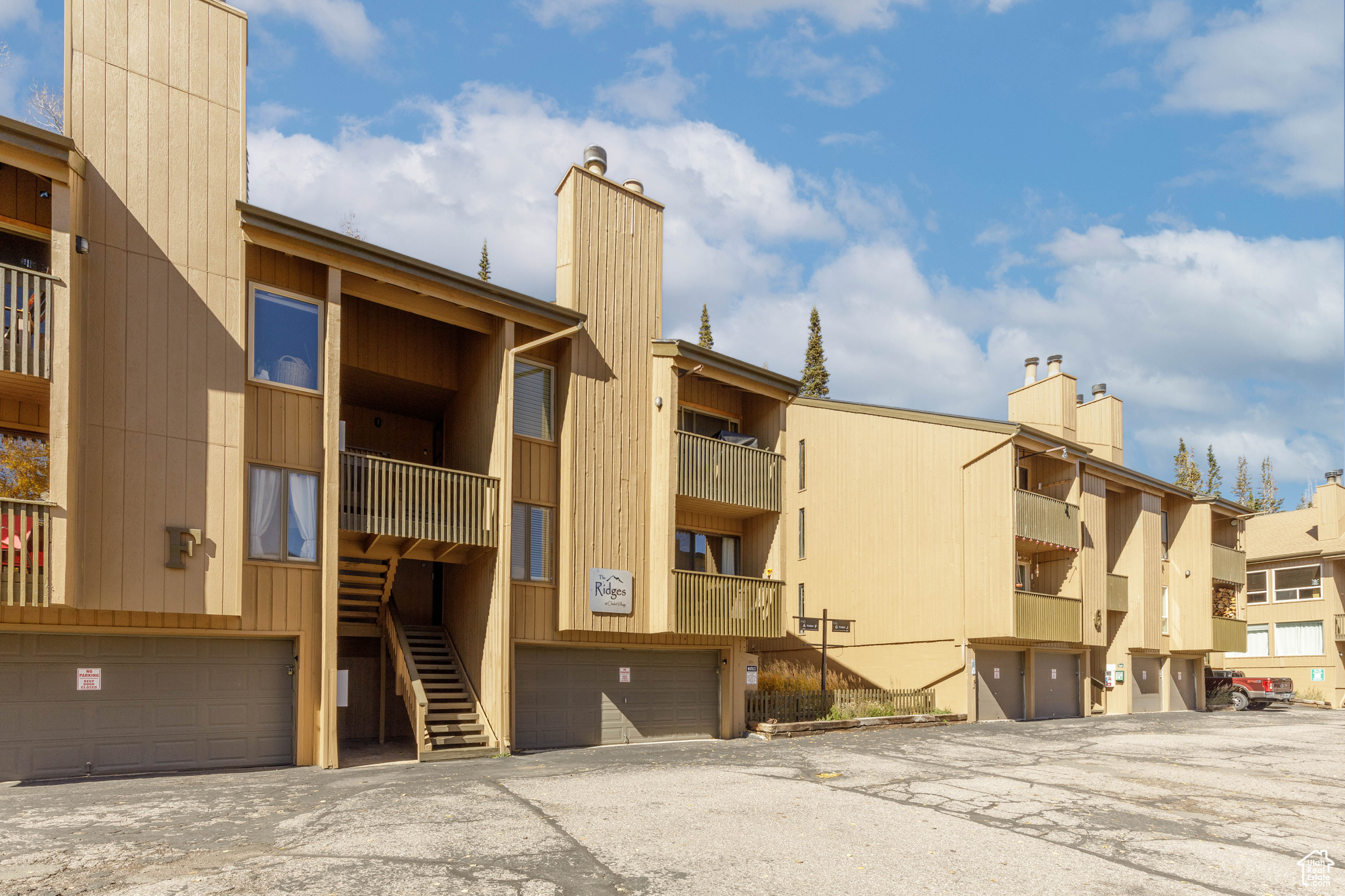 CHALET VILLAGE - Residential