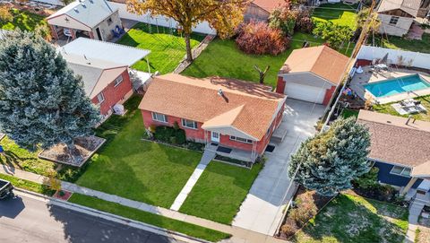 Photo of 5888 S SAGEWOOD Dr, Murray, UT 84107 (MLS # 2120963)