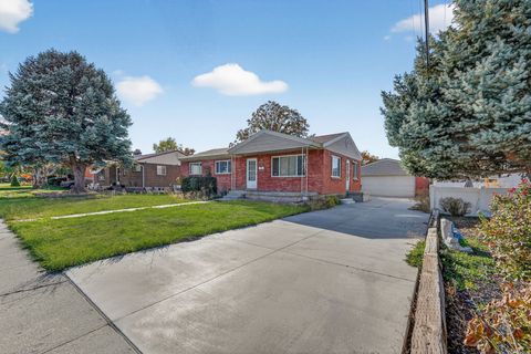 Tiny photo for 5888 S SAGEWOOD Dr, Murray, UT 84107 (MLS # 2120963)