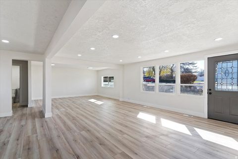 Tiny photo for 19 E NORTH CANYON RD, Bountiful, UT 84010 (MLS # 2127245)