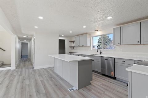 Tiny photo for 19 E NORTH CANYON RD, Bountiful, UT 84010 (MLS # 2127245)