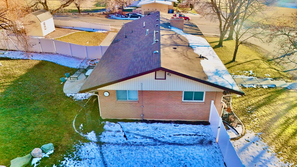 Photo of 10 N 500 E, Hyde Park, UT 84318 (MLS # 2131756)