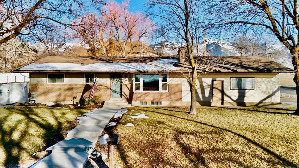 Photo of 10 N 500 E, Hyde Park, UT 84318 (MLS # 2131756)