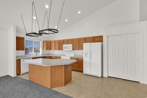 Tiny photo for 2953 W 4650 S, Roy, UT 84067 (MLS # 2139896)