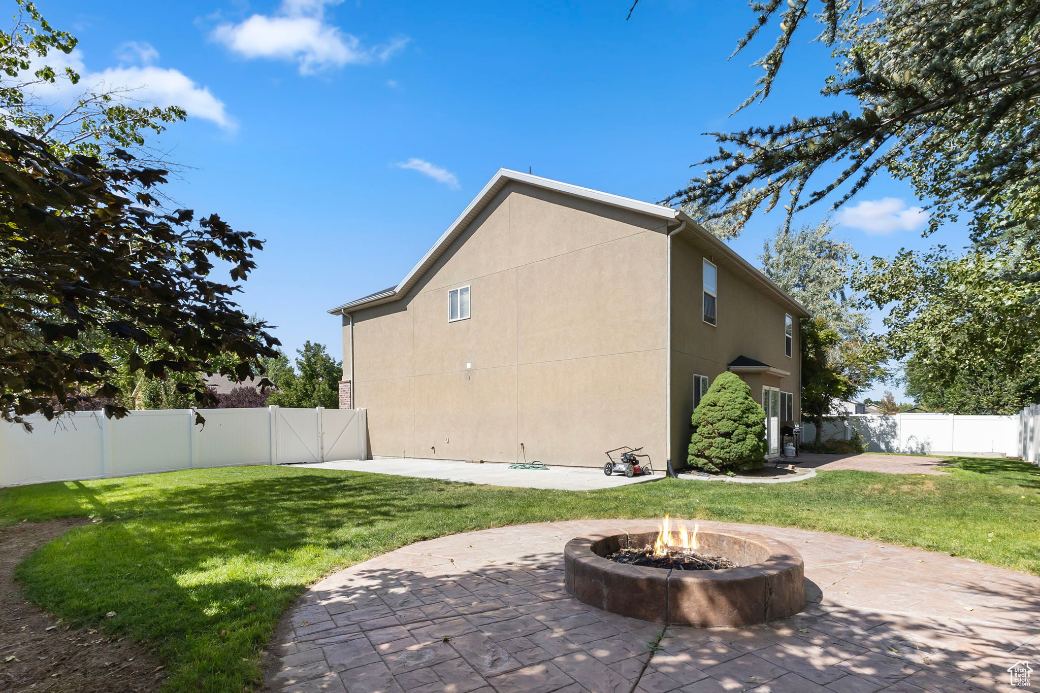 HAMILTON FARMS - Residential