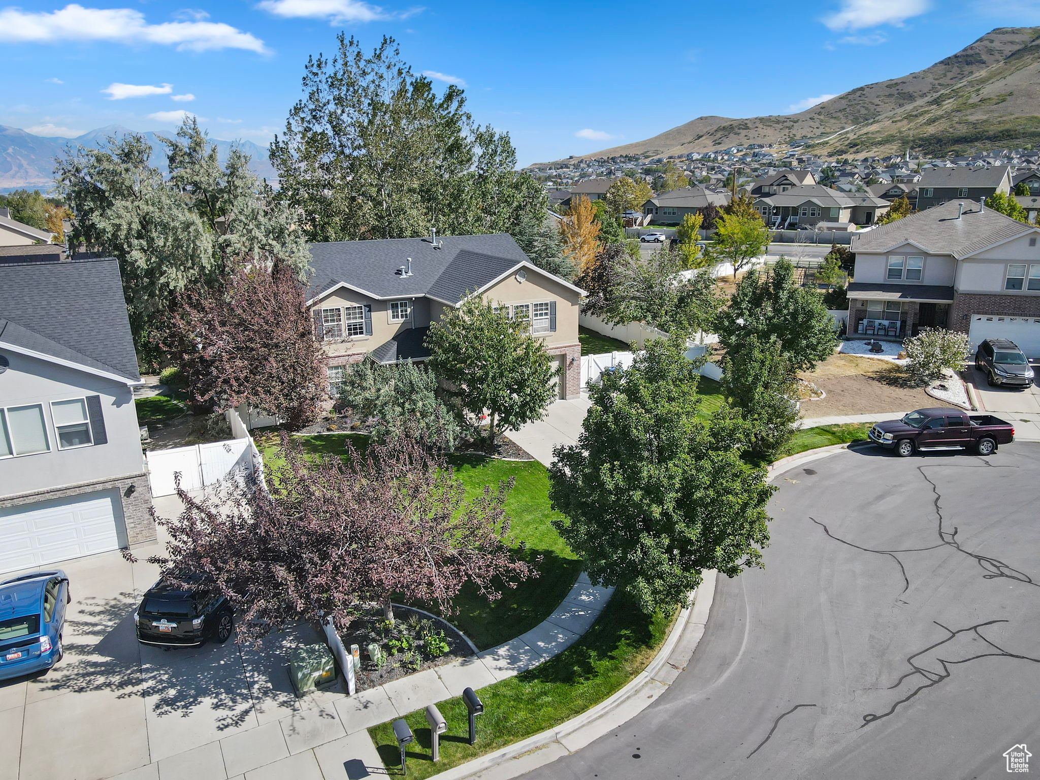 HAMILTON FARMS - Residential