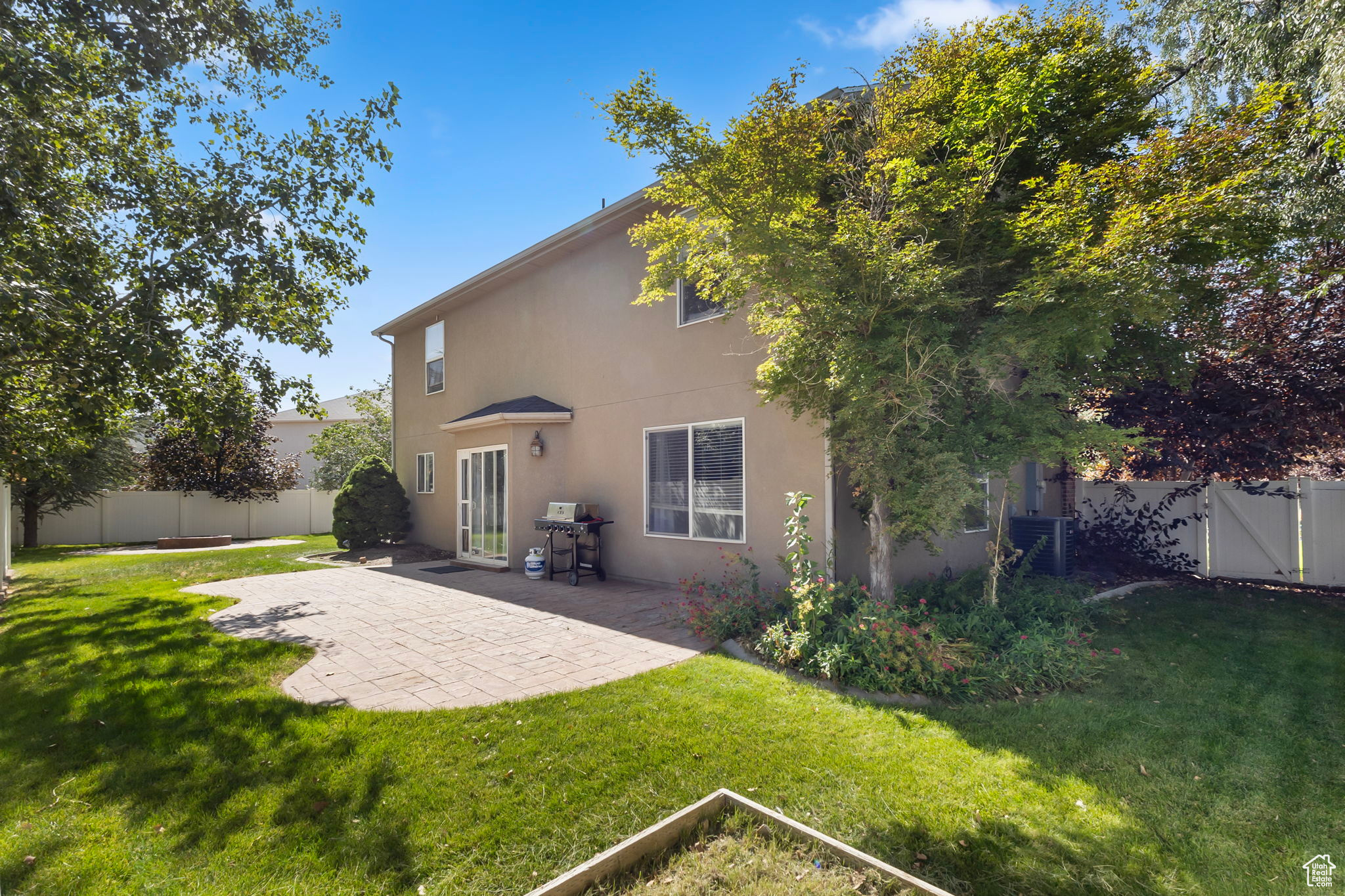HAMILTON FARMS - Residential