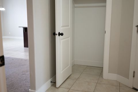 Tiny photo for 328 W PAGES LN, Bountiful, UT 84010 (MLS # 2133088)