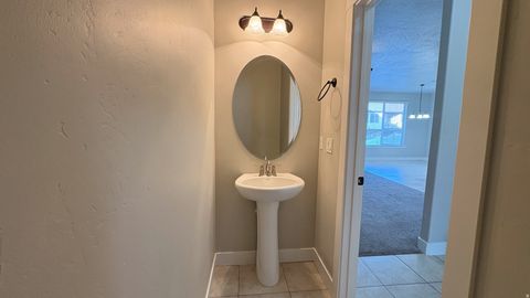 Tiny photo for 328 W PAGES LN, Bountiful, UT 84010 (MLS # 2133088)