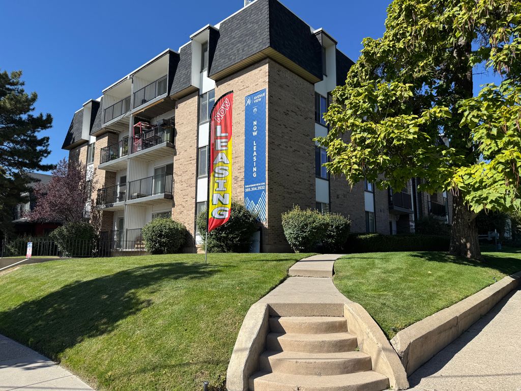 Photo of 107 E B ST, Salt Lake City, UT 84103 (MLS # 2145308)