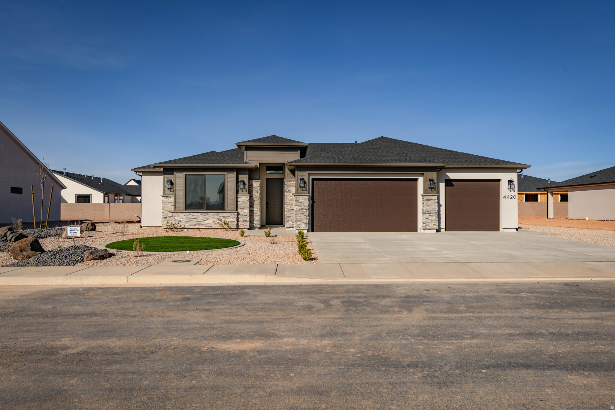 IRON WEST - Residential