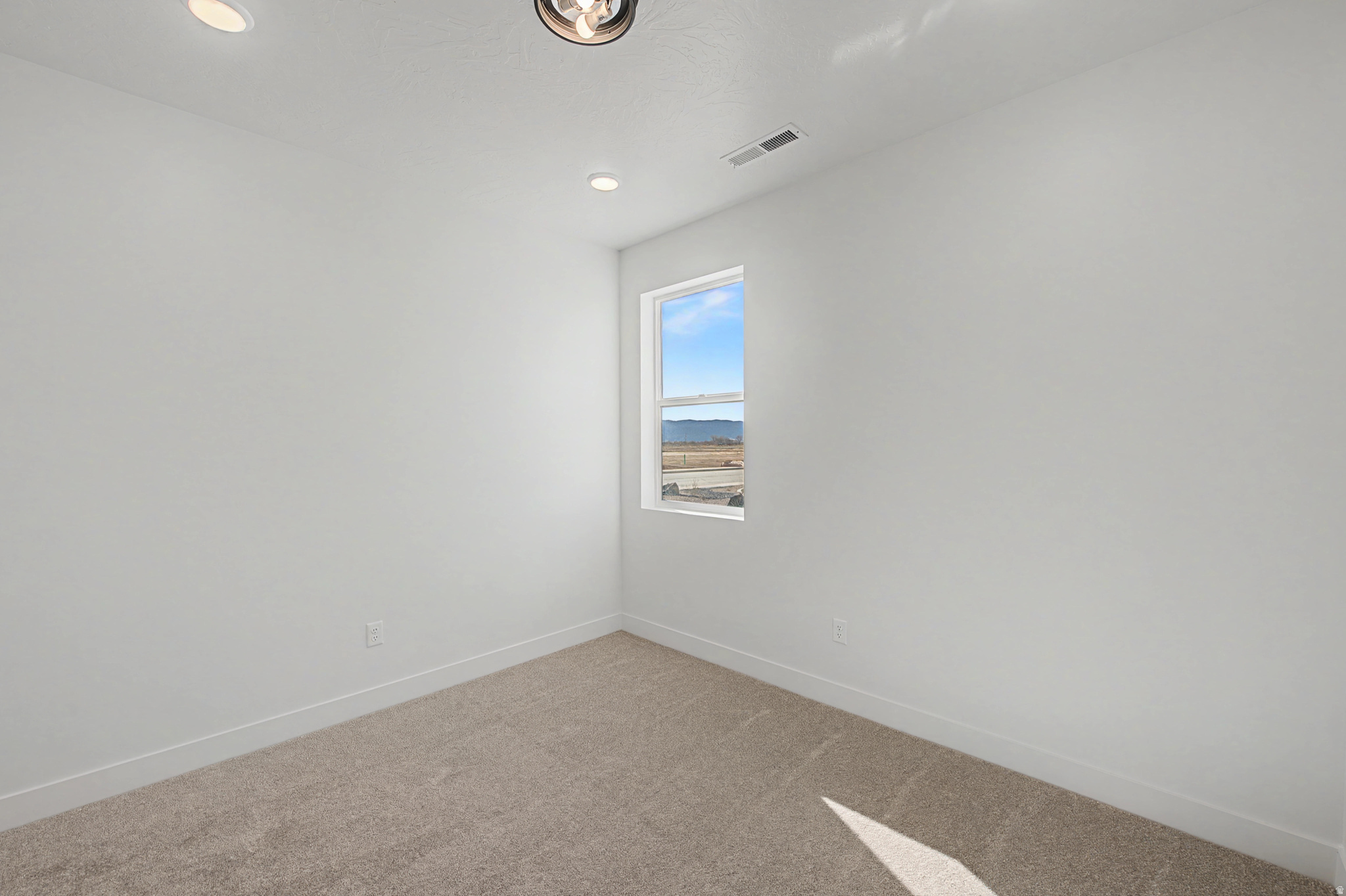 IRON WEST - Residential