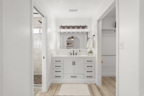 Tiny photo for 485 N 800 E, Washington, UT 84780 (MLS # 2126917)