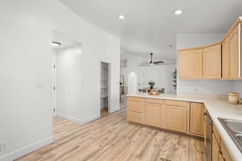 Tiny photo for 485 N 800 E, Washington, UT 84780 (MLS # 2126917)