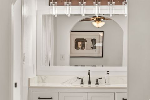 Tiny photo for 485 N 800 E, Washington, UT 84780 (MLS # 2126917)