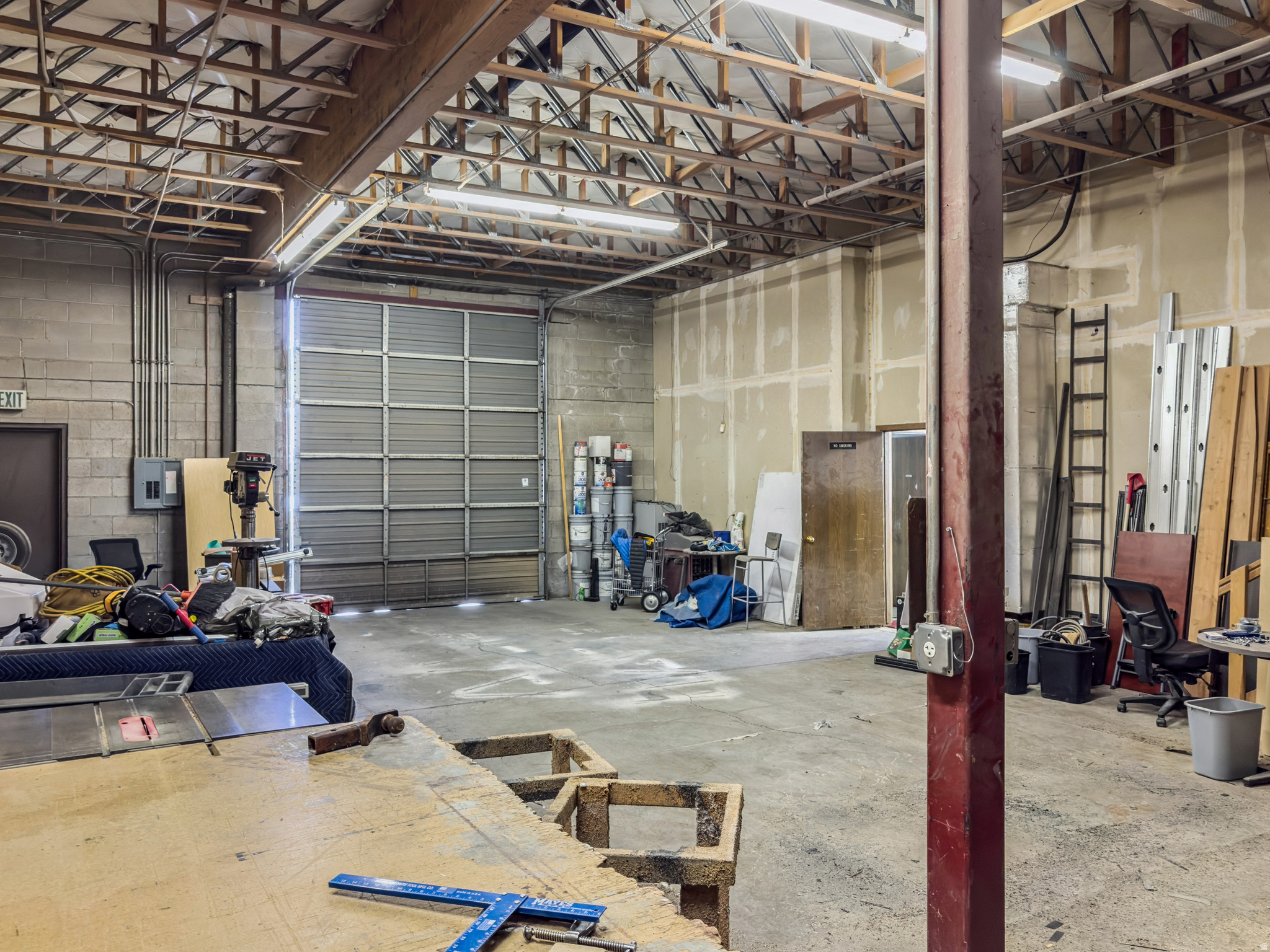 SALT LAKE INTERNATIONAL CENTER - Commercial Lease