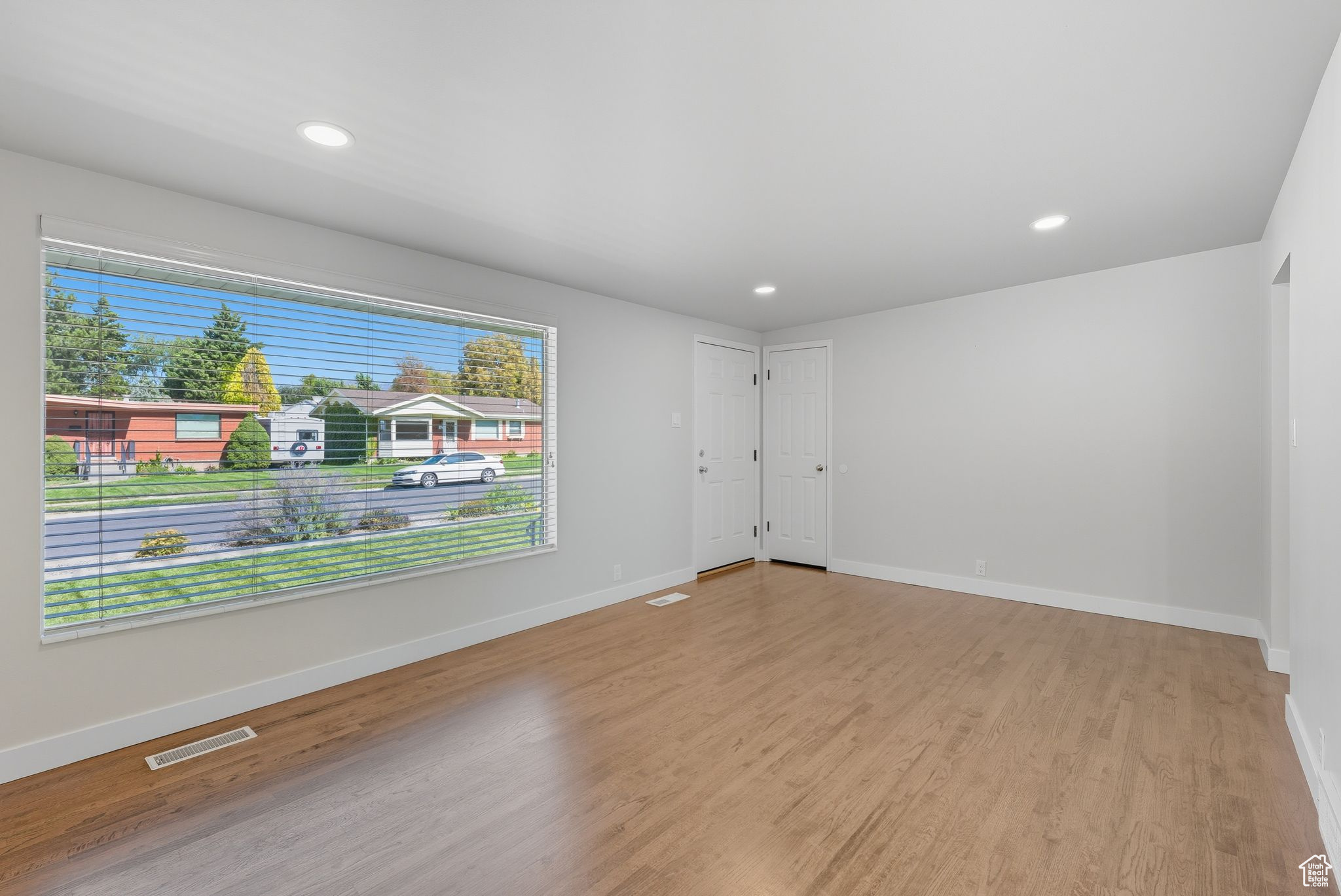 BEST ACRES - Residential