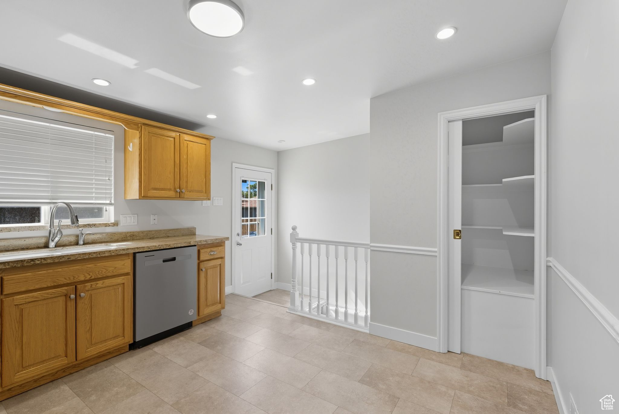 BEST ACRES - Residential