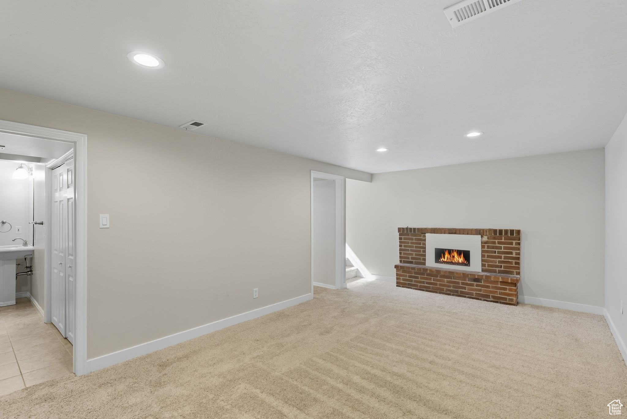 BEST ACRES - Residential