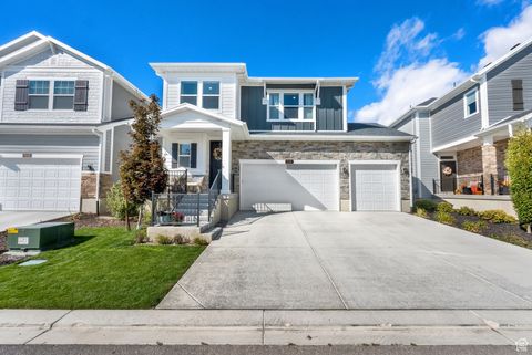 Photo of 5018 W NORTHWOOD LN, Highland, UT 84003 (MLS # 2118617)