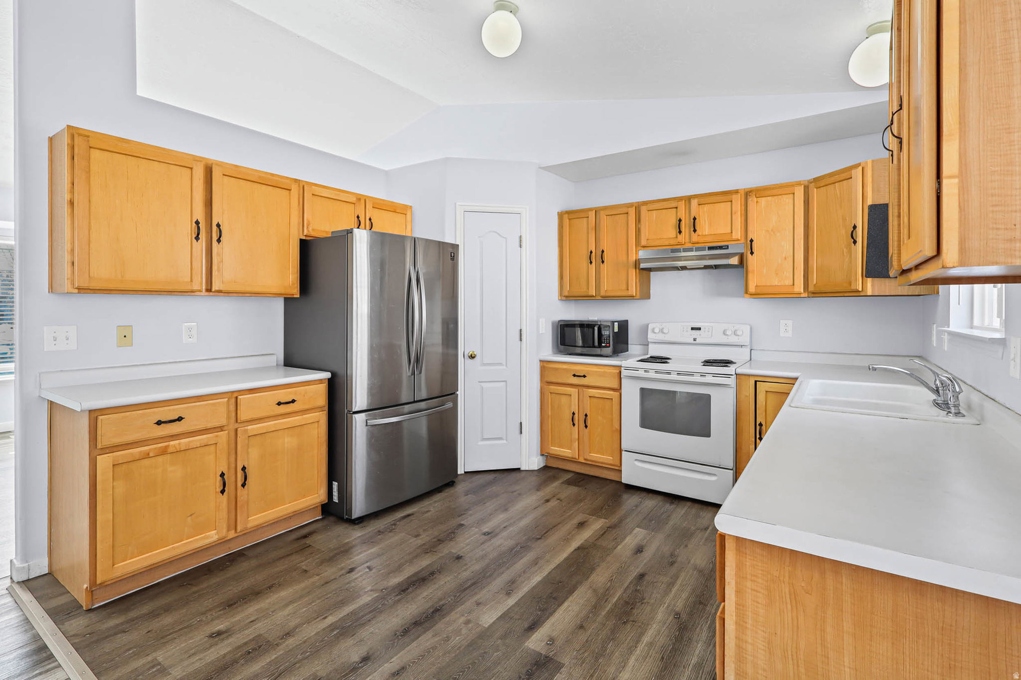 EASTLAND ESTATES - Residential